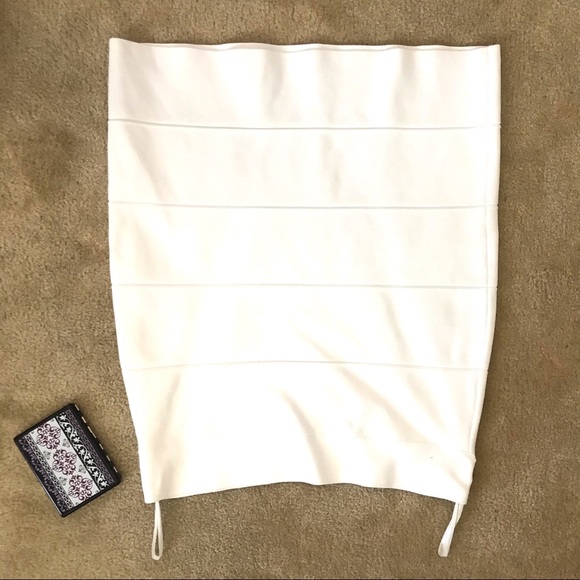 BCBG Max Azria Ivory White Bandage Skirt Size Large, equivalent to a size 6! - Picture 2 of 8